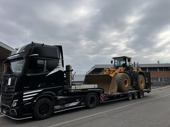 trasporti con carrellone Abbiategrasso riversa